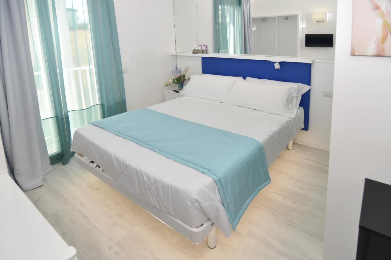 Hotel Nuovo Giardino Римини Экстерьер фото