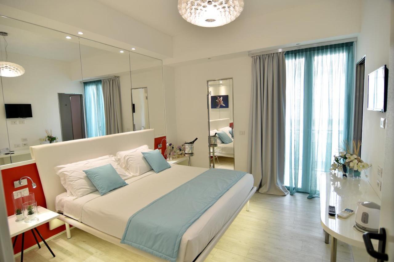 Hotel Nuovo Giardino Римини Экстерьер фото