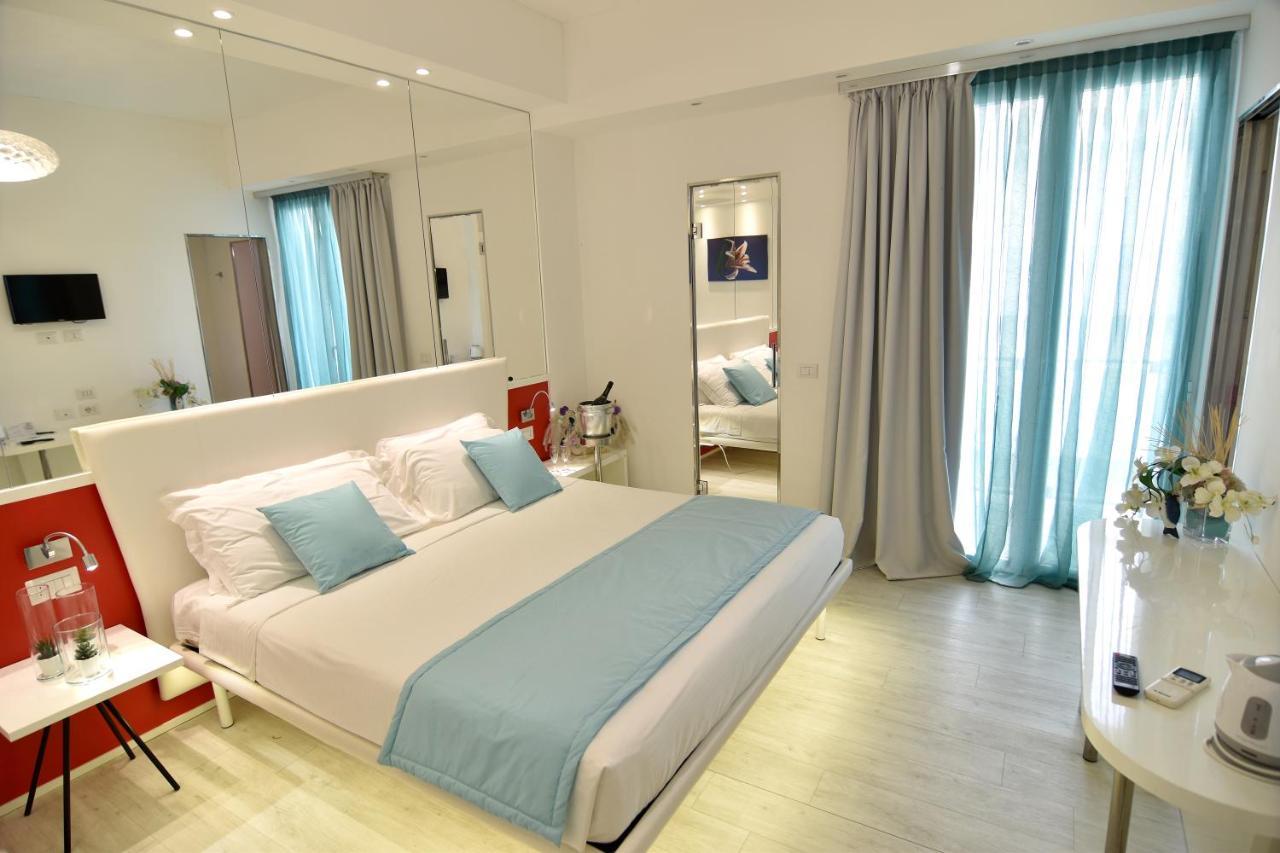 Hotel Nuovo Giardino Римини Экстерьер фото