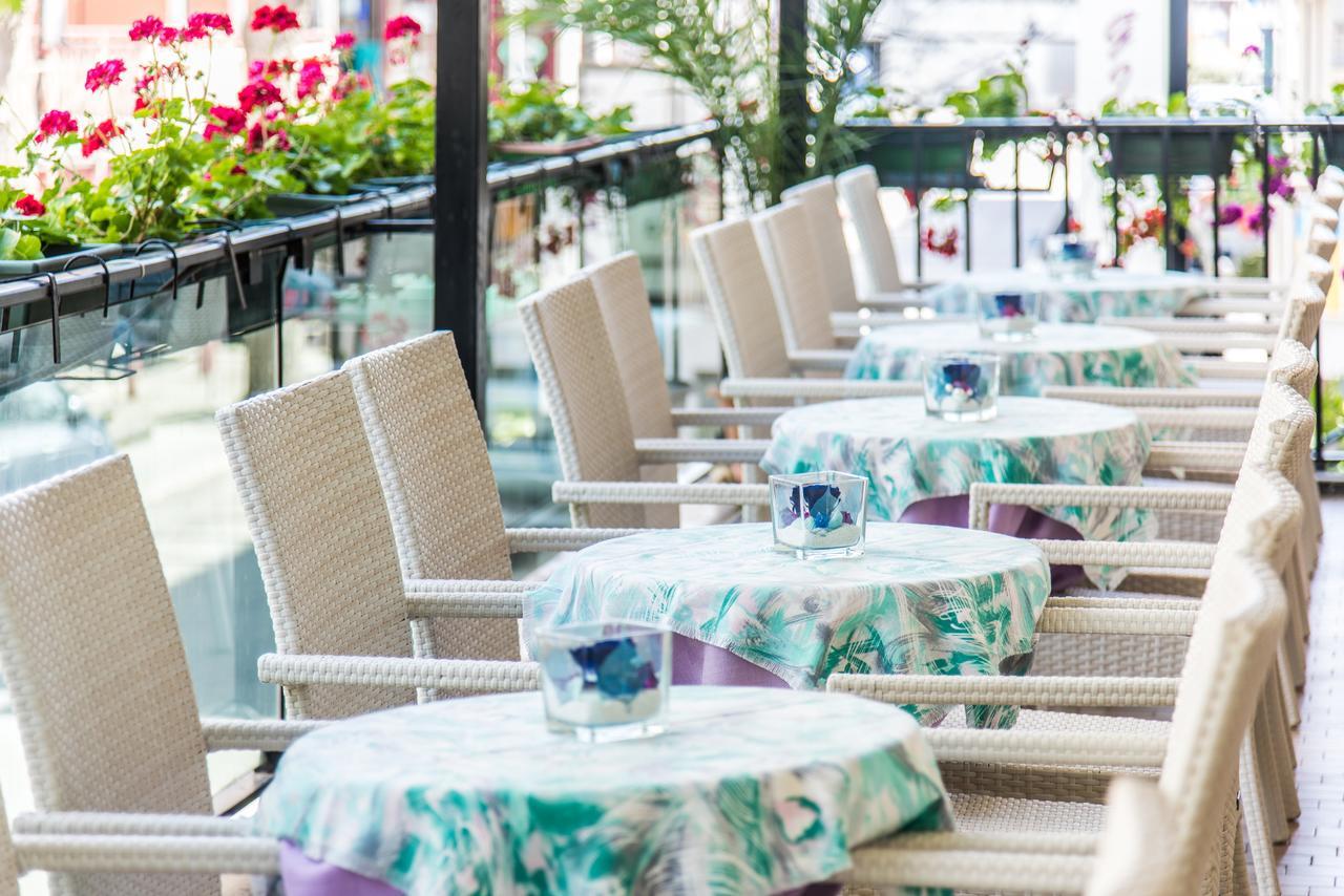 Hotel Nuovo Giardino Римини Экстерьер фото
