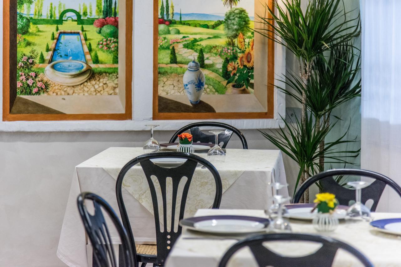 Hotel Nuovo Giardino Римини Экстерьер фото